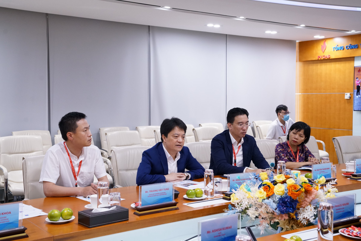 General Director of PV Gas Hoang Van Quang welcomed and expressed his willingness to cooperate in the development of Vietnam's gas industry